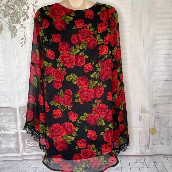 FOREVER 21 Womens Black Red Roses Chiffon B Neck Top Blouse Sz. Small Pre-owned - Picture 11 of 14